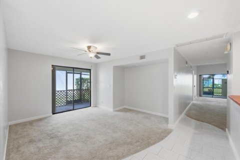 Condominio en venta en Pembroke Pines, Florida, 2 dormitorios, 123.65 m2 № 2146269 - foto 6