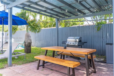 Casa en alquiler en Hollywood, Florida, 3 dormitorios, 123.28 m2 № 2085472 - foto 20