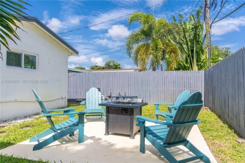 Casa en alquiler en Hollywood, Florida, 3 dormitorios, 123.28 m2 № 2085472 - foto 18