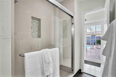 Casa en alquiler en Hollywood, Florida, 3 dormitorios, 123.28 m2 № 2085472 - foto 15