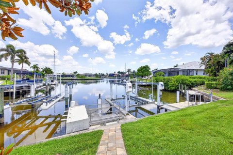 Villa ou maison à vendre à Punta Gorda, Floride: 3 chambres, 293.01 m2 № 2196900 - photo 3