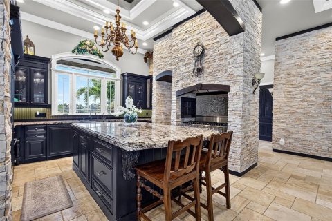 Villa ou maison à vendre à Punta Gorda, Floride: 3 chambres, 293.01 m2 № 2196900 - photo 14