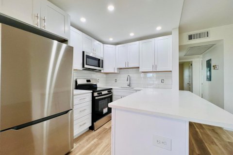 Copropriété à vendre à West Palm Beach, Floride: 2 chambres, 60.48 m2 № 2272626 - photo 4