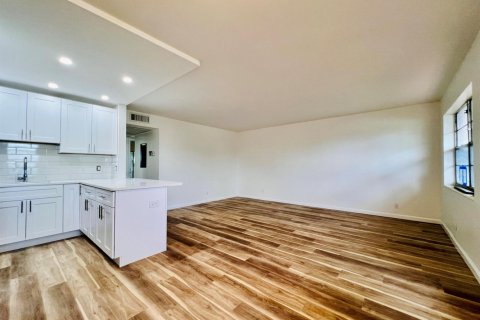 Copropriété à vendre à West Palm Beach, Floride: 2 chambres, 60.48 m2 № 2272626 - photo 5