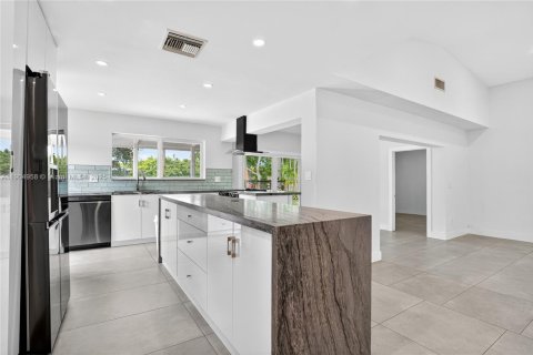 Купить виллу или дом в Майами, Флорида 4 спальни, 166.02м2, № 1956566 - фото 9