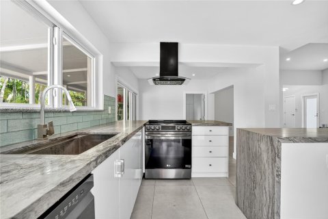 Купить виллу или дом в Майами, Флорида 4 спальни, 166.02м2, № 1956566 - фото 11