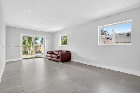 Купить виллу или дом в Майами, Флорида 4 спальни, 166.02м2, № 1956566 - фото 23