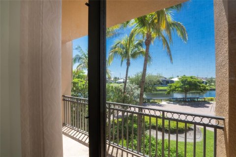 Condominio en alquiler en Punta Gorda, Florida, 3 dormitorios, 217.21 m2 № 2098495 - foto 26