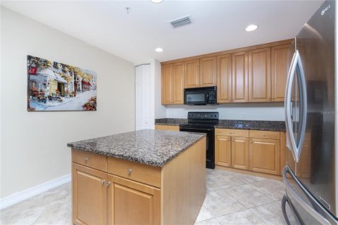 Condominio en alquiler en Punta Gorda, Florida, 3 dormitorios, 217.21 m2 № 2098495 - foto 6