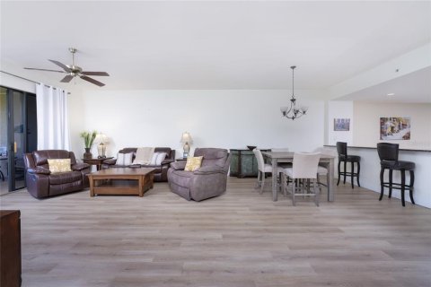 Condominio en alquiler en Punta Gorda, Florida, 3 dormitorios, 217.21 m2 № 2098495 - foto 2