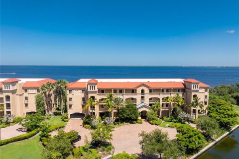 Condominio en Punta Gorda, Florida, 3 dormitorios № 2098495