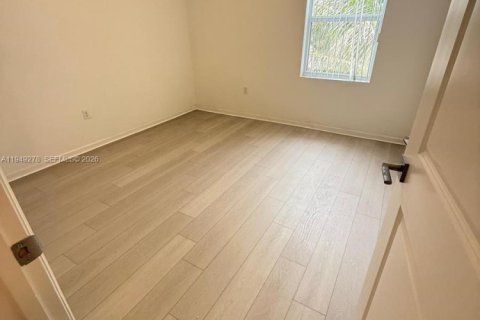 Снять в аренду виллу или дом в Хомстед, Флорида 4 спальни, 234.67м2, № 2005127 - фото 11