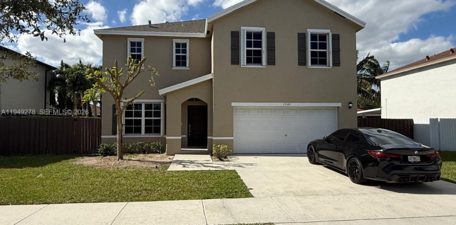 Дом в Хомстед, Флорида 4 спальни, 234.67м2 № 2005127