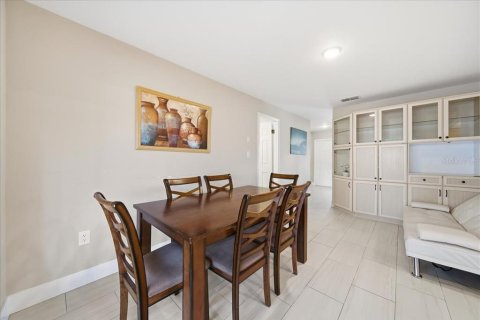 Casa en venta en Sarasota, Florida, 4 dormitorios, 142.14 m2 № 2213854 - foto 18