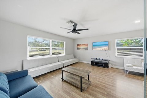 Casa en venta en Sarasota, Florida, 4 dormitorios, 142.14 m2 № 2213854 - foto 7