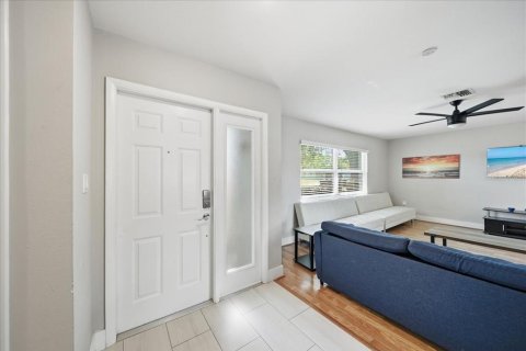 Casa en venta en Sarasota, Florida, 4 dormitorios, 142.14 m2 № 2213854 - foto 5