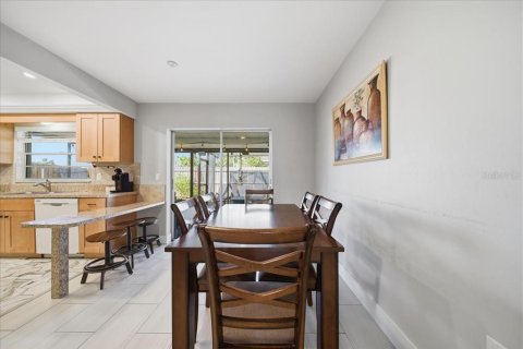 Casa en venta en Sarasota, Florida, 4 dormitorios, 142.14 m2 № 2213854 - foto 17
