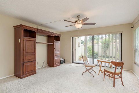 Condo in Largo, Florida, 2 bedrooms  № 1916337 - photo 14