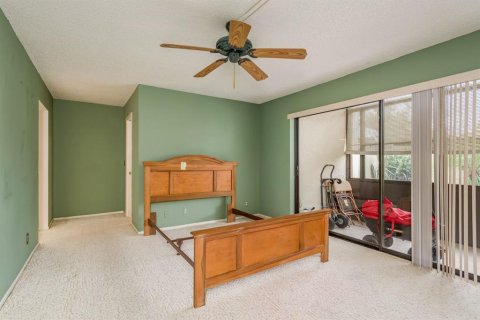 Condo in Largo, Florida, 2 bedrooms  № 1916337 - photo 20