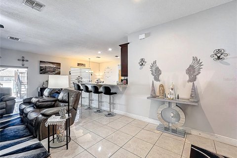 House in Kissimmee, Florida 4 bedrooms, 163.51 sq.m. № 1632379 - photo 8