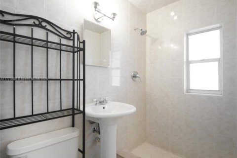 Casa en venta en West Palm Beach, Florida, 3 dormitorios № 1958686 - foto 12