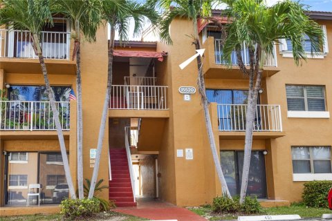 Copropriété à vendre à Miami, Floride: 2 chambres, 80.55 m2 № 1700422 - photo 5