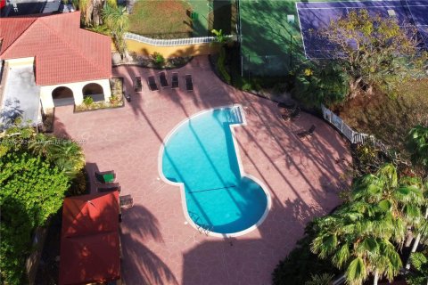 Copropriété à vendre à Miami, Floride: 2 chambres, 80.55 m2 № 1700422 - photo 25