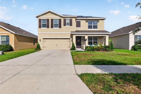 House in Zephyrhills, Florida 5 bedrooms, 239.22 sq.m. № 2199142 - photo 2