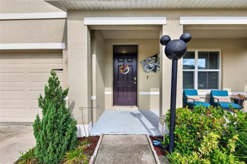 House in Zephyrhills, Florida 5 bedrooms, 239.22 sq.m. № 2199142 - photo 12