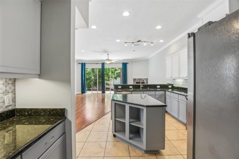 Touwnhouse à louer à Tampa, Floride: 3 chambres, 223.43 m2 № 2221005 - photo 16