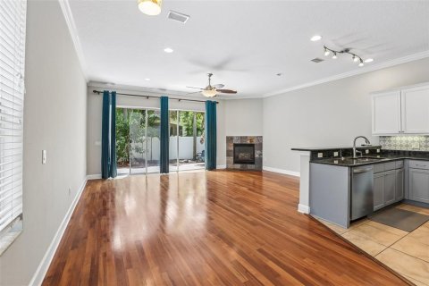 Touwnhouse à louer à Tampa, Floride: 3 chambres, 223.43 m2 № 2221005 - photo 2