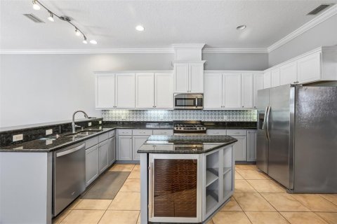 Touwnhouse à louer à Tampa, Floride: 3 chambres, 223.43 m2 № 2221005 - photo 15