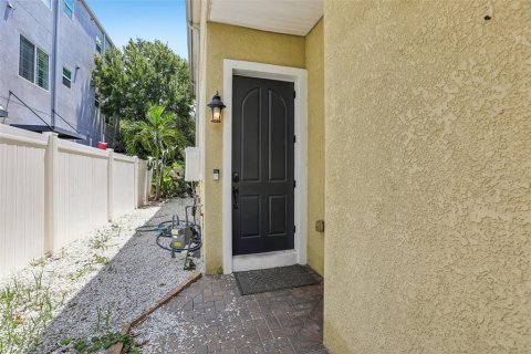 Touwnhouse à louer à Tampa, Floride: 3 chambres, 223.43 m2 № 2221005 - photo 4