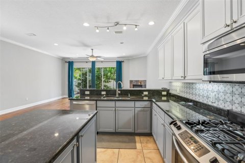 Touwnhouse à louer à Tampa, Floride: 3 chambres, 223.43 m2 № 2221005 - photo 18
