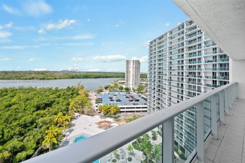 Condo in Sunny Isles Beach, Florida, 2 bedrooms  № 1864952 - photo 5