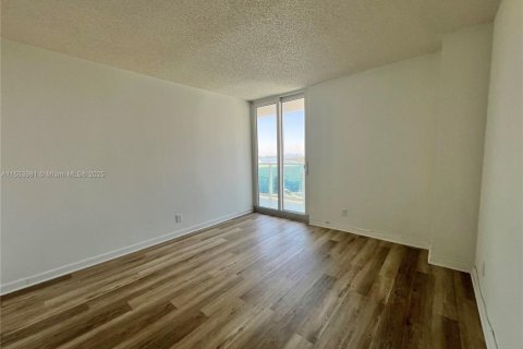 Condo in Sunny Isles Beach, Florida, 2 bedrooms  № 1864952 - photo 18