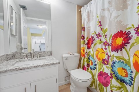 Condo in Port Charlotte, Florida, 2 bedrooms  № 1450004 - photo 19