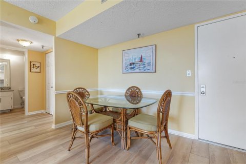 Condo in Port Charlotte, Florida, 2 bedrooms  № 1450004 - photo 12