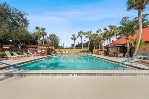 Condo in Port Charlotte, Florida, 2 bedrooms  № 1450004 - photo 3