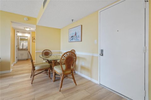 Condo in Port Charlotte, Florida, 2 bedrooms  № 1450004 - photo 13
