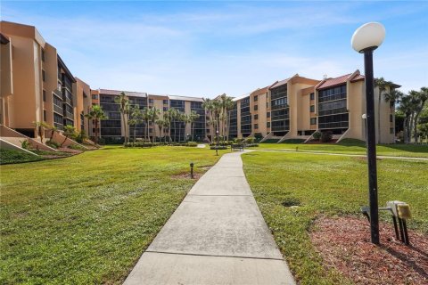Condo in Port Charlotte, Florida, 2 bedrooms  № 1450004 - photo 24