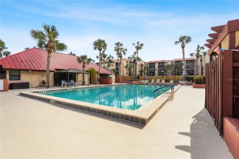 Condo in Port Charlotte, Florida, 2 bedrooms  № 1450004 - photo 29