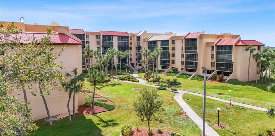 Condo in Port Charlotte, Florida, 2 bedrooms  № 1450004