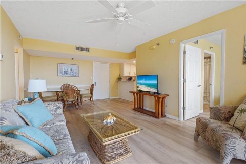 Condo in Port Charlotte, Florida, 2 bedrooms  № 1450004 - photo 5