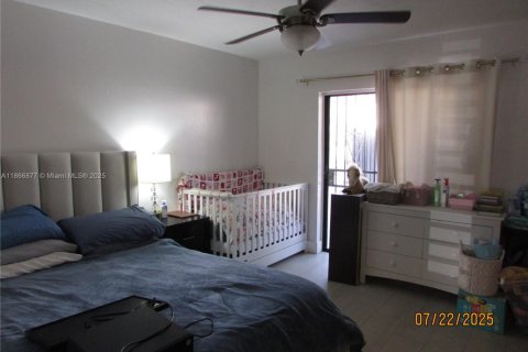 Townhouse in Miami, Florida 3 bedrooms, 109.44 sq.m. № 1897396 - photo 11