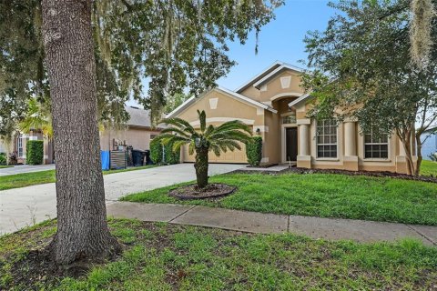 Casa en venta en Land O' Lakes, Florida, 3 dormitorios, 191.38 m2 № 2386033 - foto 2