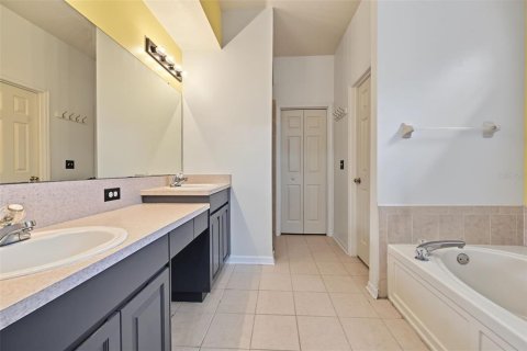 Casa en venta en Land O' Lakes, Florida, 3 dormitorios, 191.38 m2 № 2386033 - foto 24