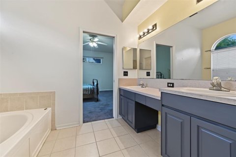 Casa en venta en Land O' Lakes, Florida, 3 dormitorios, 191.38 m2 № 2386033 - foto 25