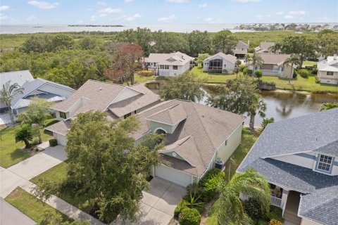 House in Tarpon Springs, Florida 3 bedrooms, 135.36 sq.m. № 1781171 - photo 27