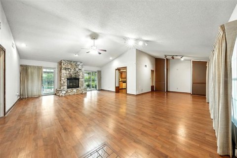 House in Altamonte Springs, Florida 3 bedrooms, 179.58 sq.m. № 1877380 - photo 25